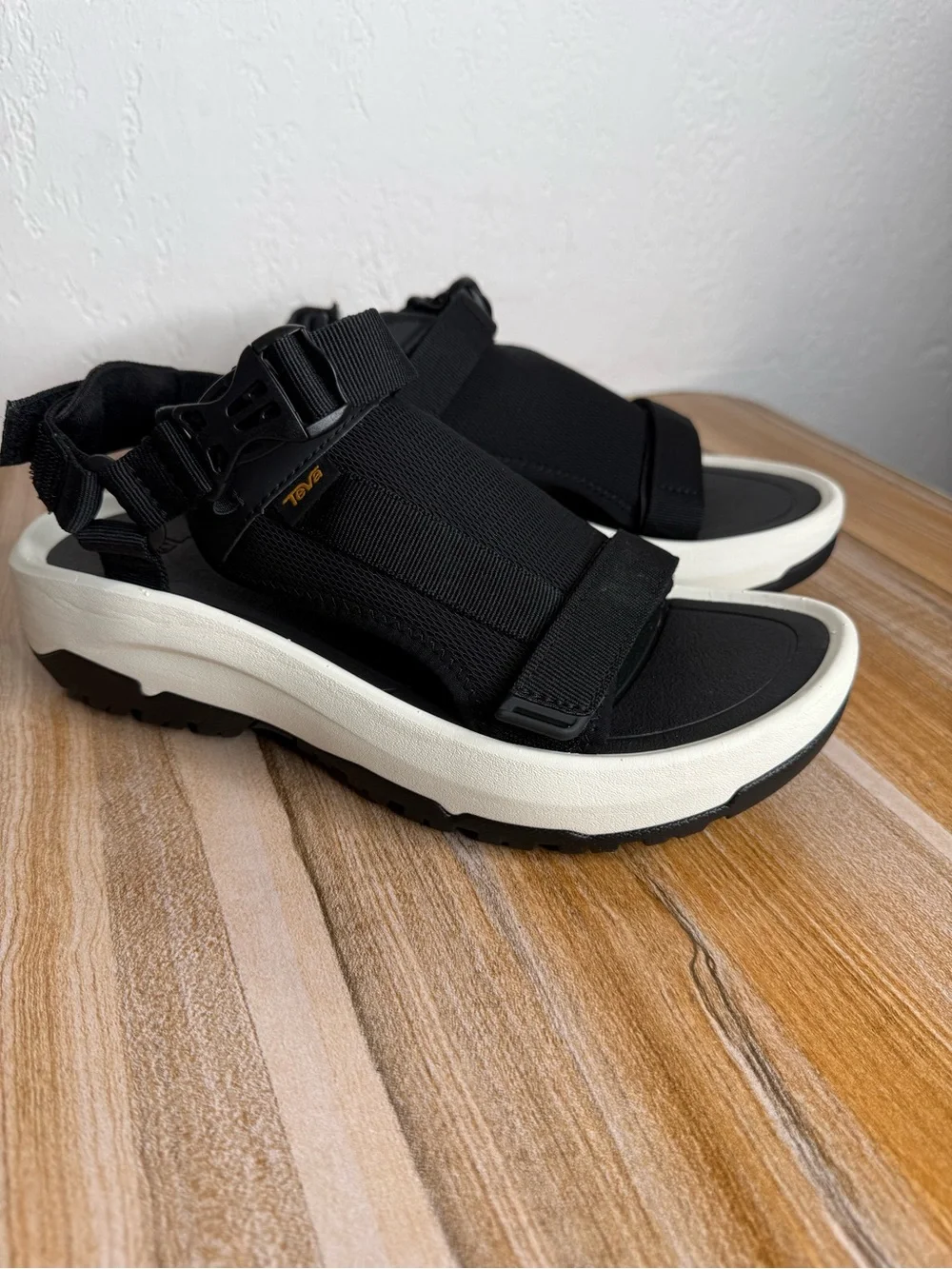 Teva Hurricane Ampsole Volt Sandals Black Platform Men’s Size 9 Women’s Size 11
